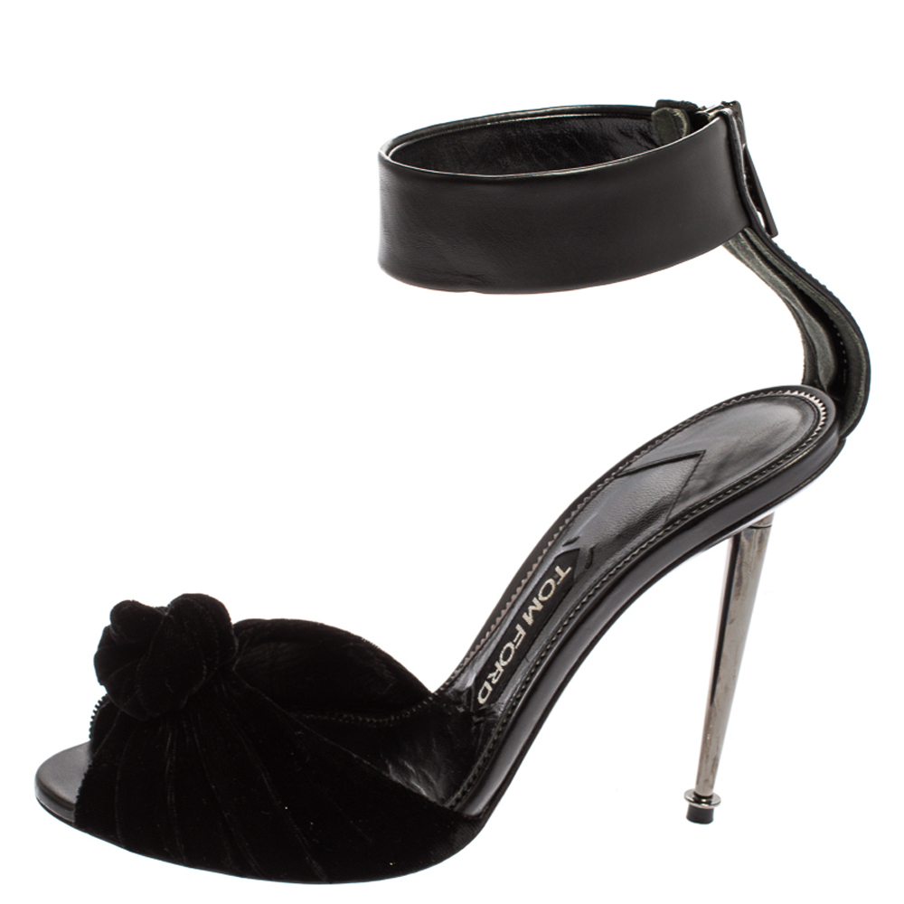 

Tom Ford Black Leather And Velvet Knotted Sandals Size