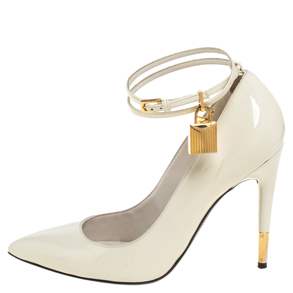 

Tom Ford Cream Patent Leather Padlock Ankle Wrap Pointed Toe Pumps Size