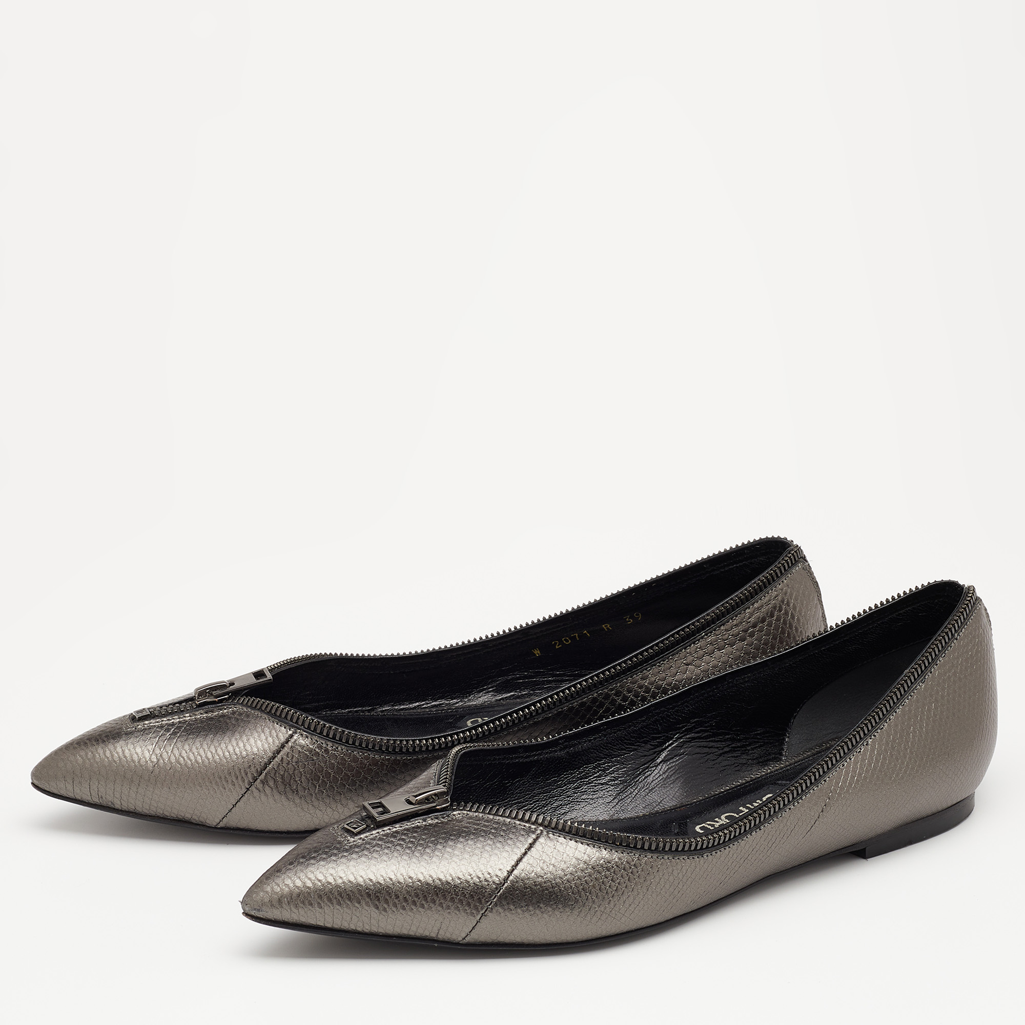 

Tom Ford Metallic Grey Karung Embossed Leather Zipper Pointed Toe Ballet Flats Size
