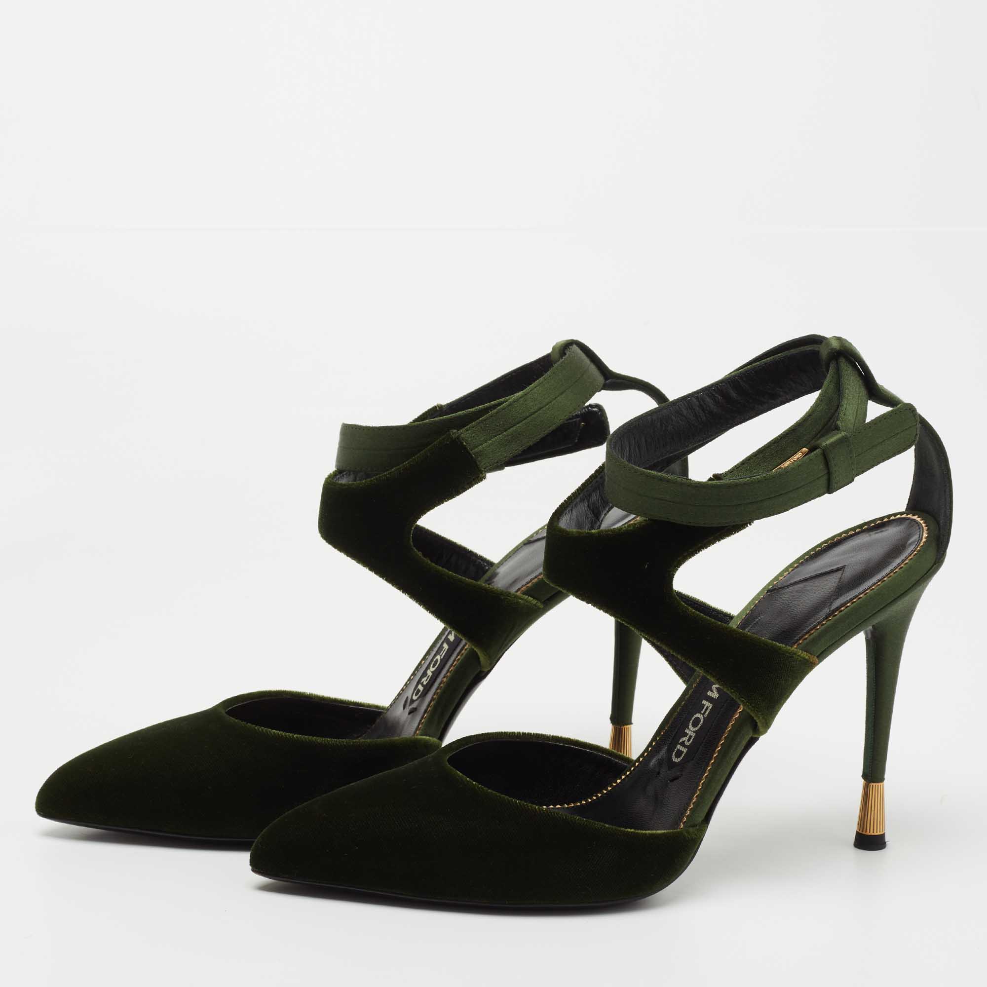 

Tom Ford Green Velvet and Satin Ankle Strap Pumps Size