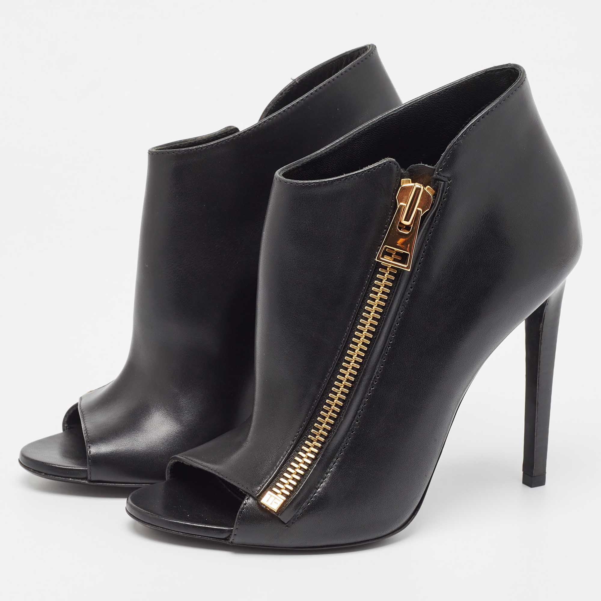 

Tom Ford Black Leather Zip Up Ankle Boots Size