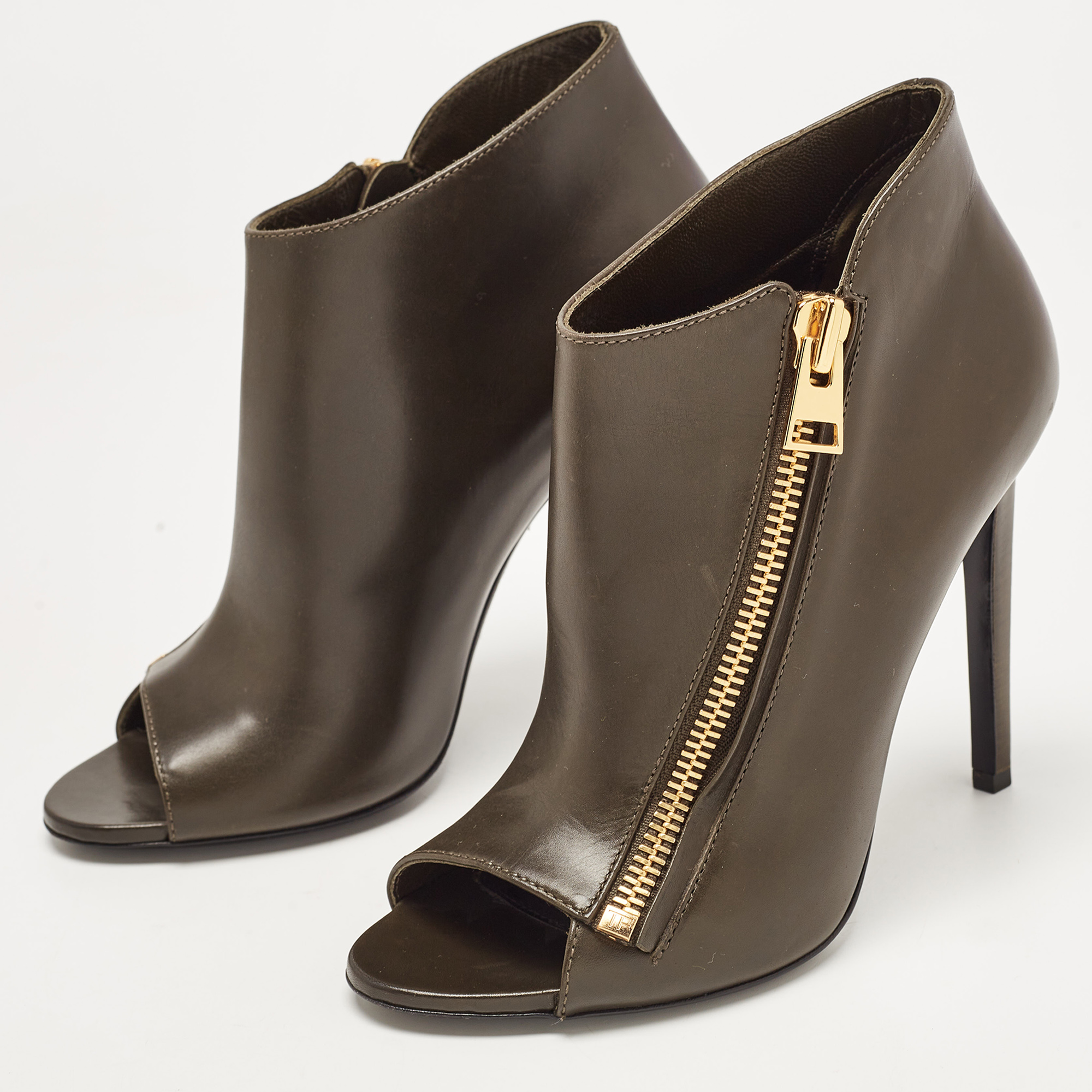 

Tom Ford Olive Green Leather Zip Up Open Toe Ankle Booties Size