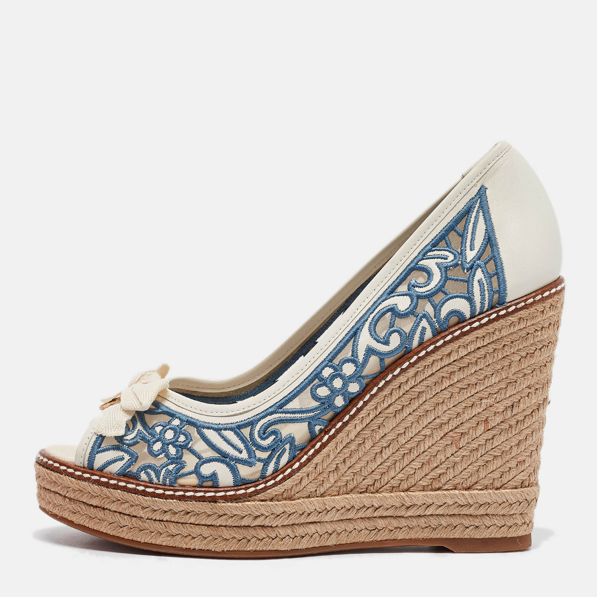 

Tory Burch Blue/Cream Lace and Leather Lucian Wedge Pumps Size 39