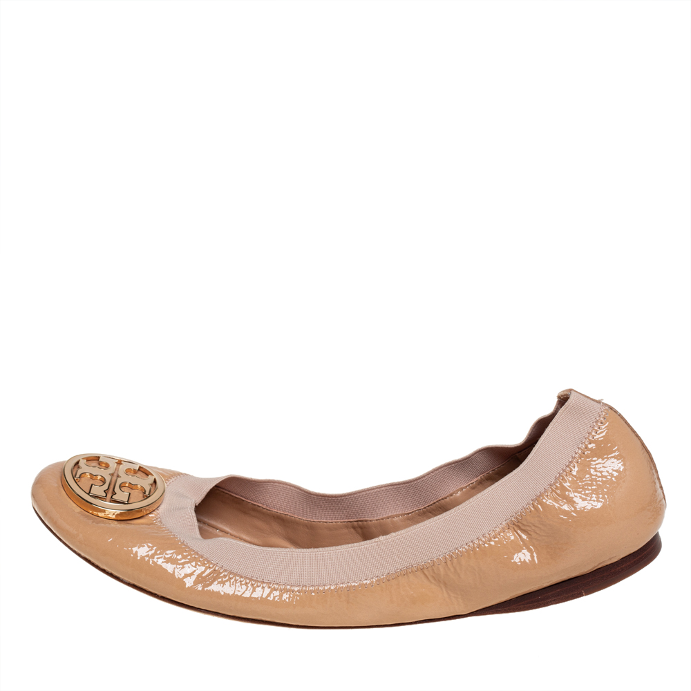 

Tory Burch Beige Patent Leather And Fabric Caroline Ballet Flats Size