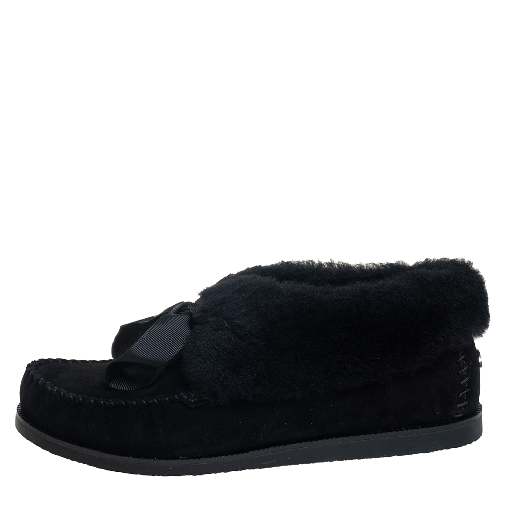 

Tory Burch Black Suede and Shearling Aberdeen Sneaker Size