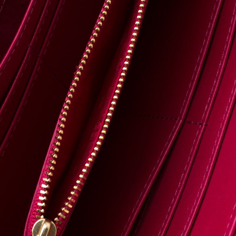 

Tory Burch Fuschia Patent Leather Zip Around Wallet, Pink