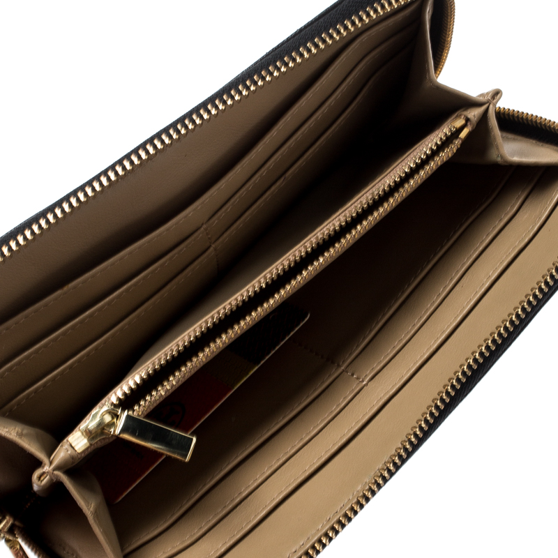 

Tory Burch Multicolor Leather Robinson Zig Zag Zip Around Wallet