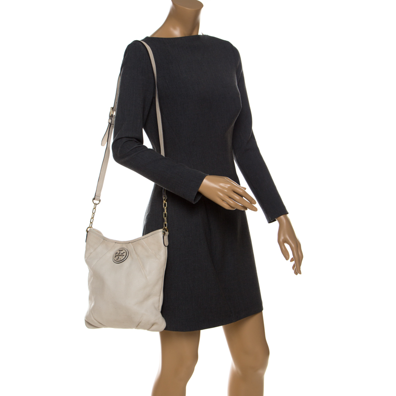 

Tory Burch Cream Leather Crossbody Bag