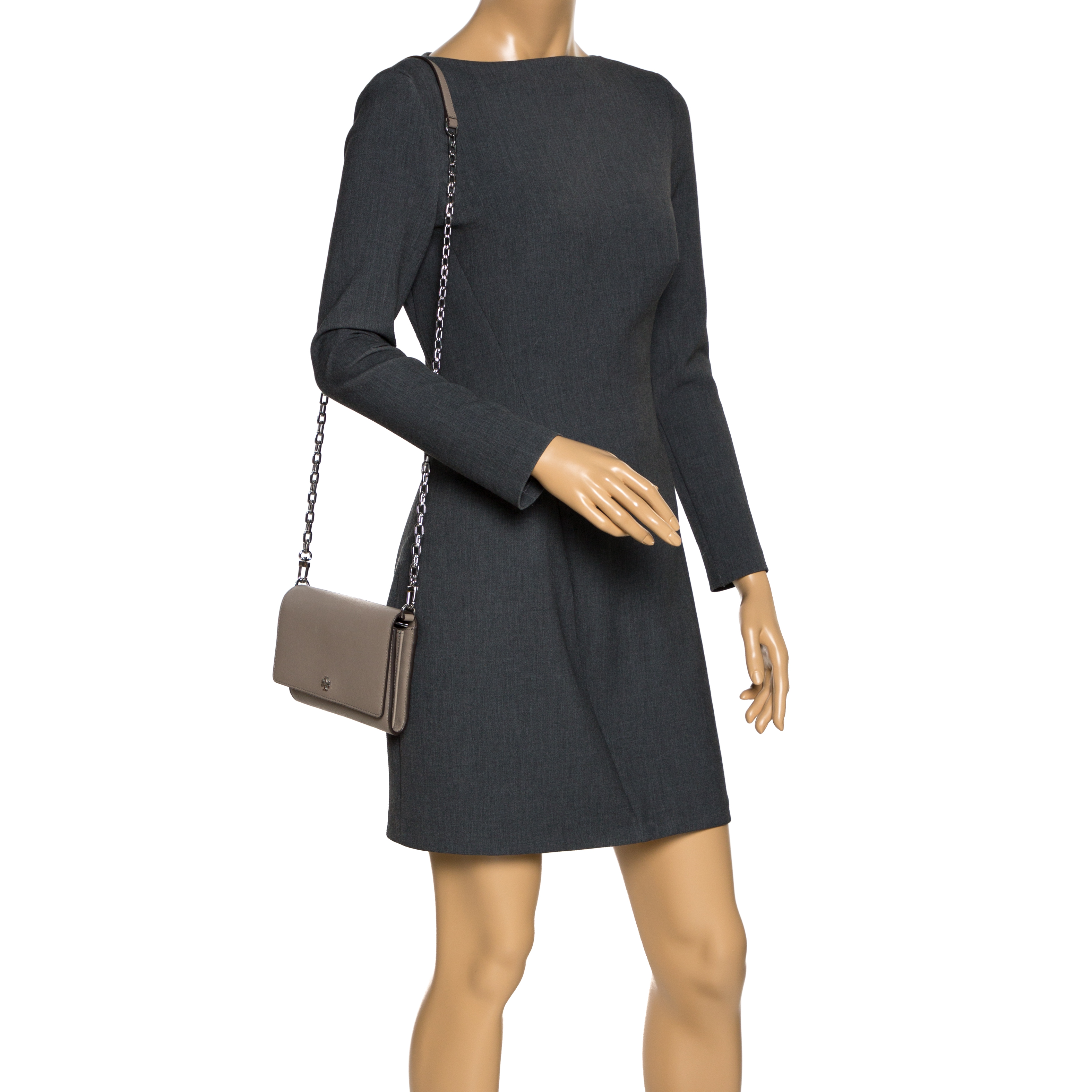 

Tory Burch Beige Leather Robinson Crossbody Bag