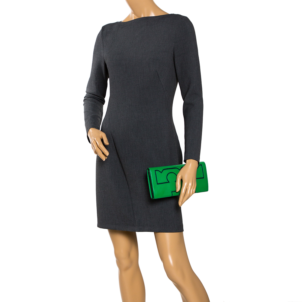 

Tory Burch Green Leather Logo Flap Clutch