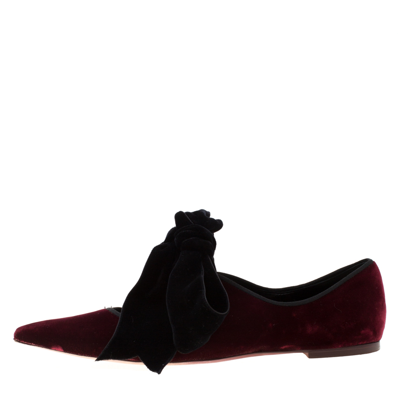 

Tory Burch Maroon/Black Velvet Clara Pointed Toe Ballet Flats Size, Burgundy