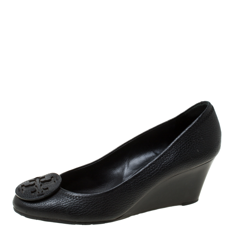 

Tory Burch Black Leather Wedge Pumps Size