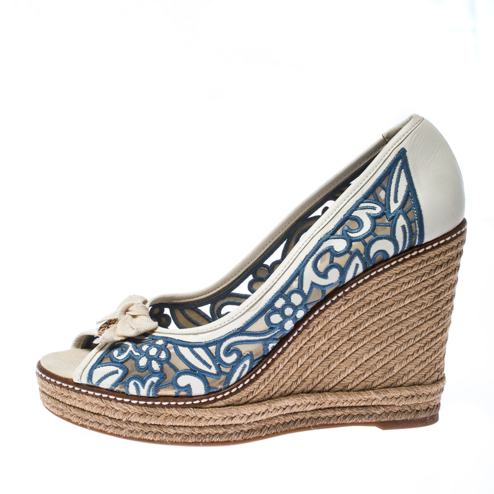 

Tory Burch White/Blue Embroidered Leather Cutout Espadrille Wedges Pumps Size