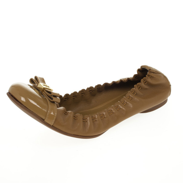 Pre Owned Tory Burch Nude Patent Romy Ballet Flats Size 38.5