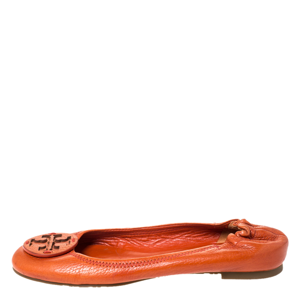 

Tory Burch Orange Leather Reva Scrunch Ballet Flats Size