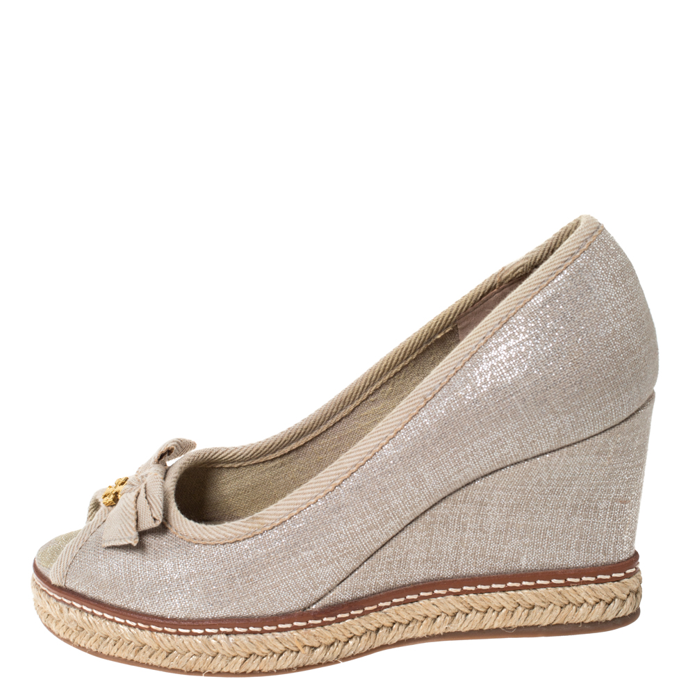 

Tory Burch Beige Glitter Canvas Jackie Bow Espadrille Wedge Pumps Size