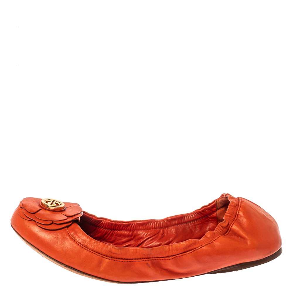 

Tory Burch Orange Leather Scrunch Ballet Flats Size