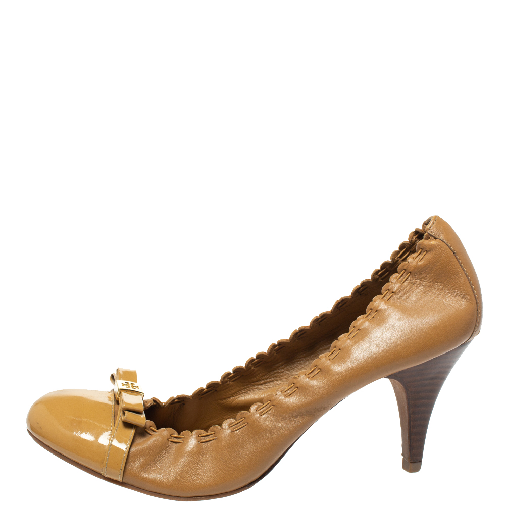 

Tory Burch Tan Leather Romy Cap Toe Pumps Size