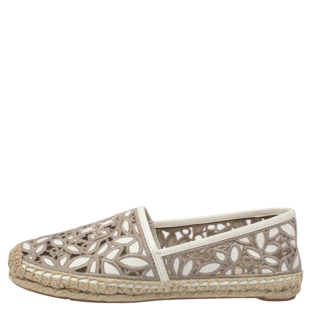

Tory Burch White/Grey Embroidered Leather Cutout Espadrille Flats Size