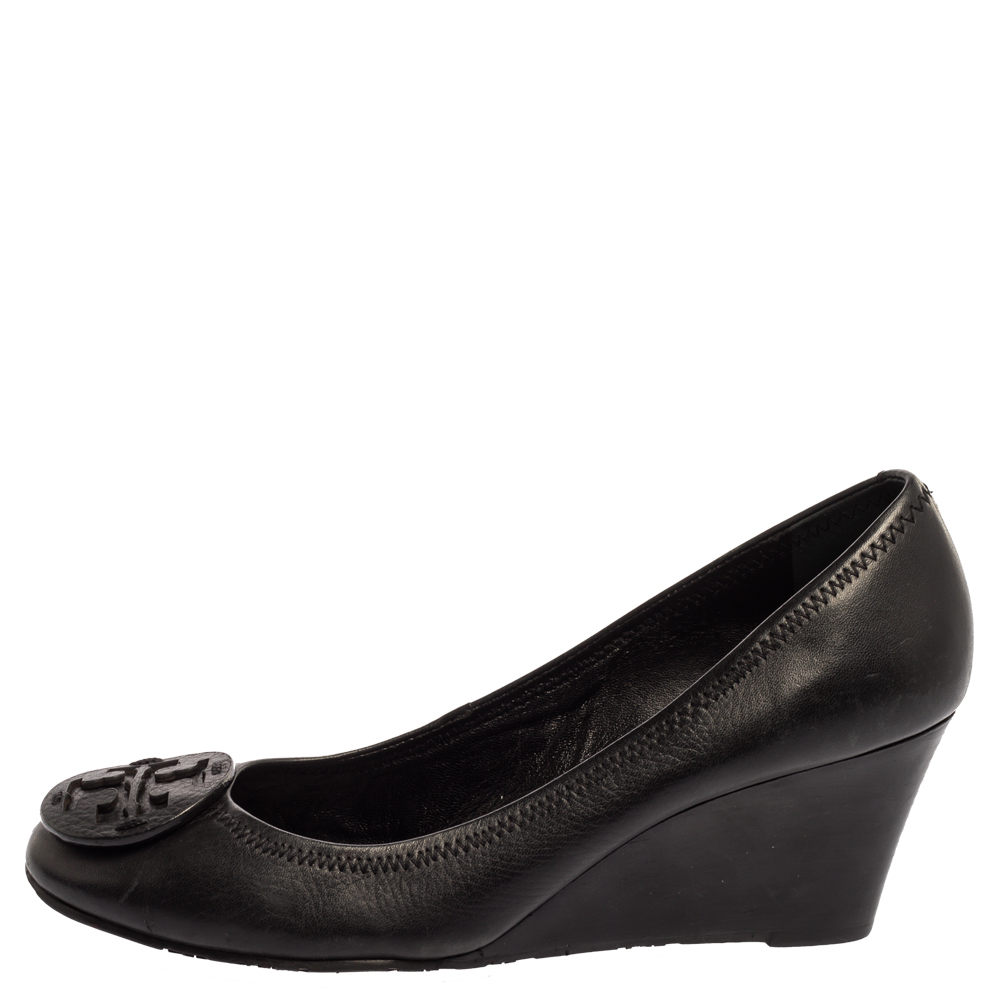

Tory Burch Black Leather Wedge Pumps Size