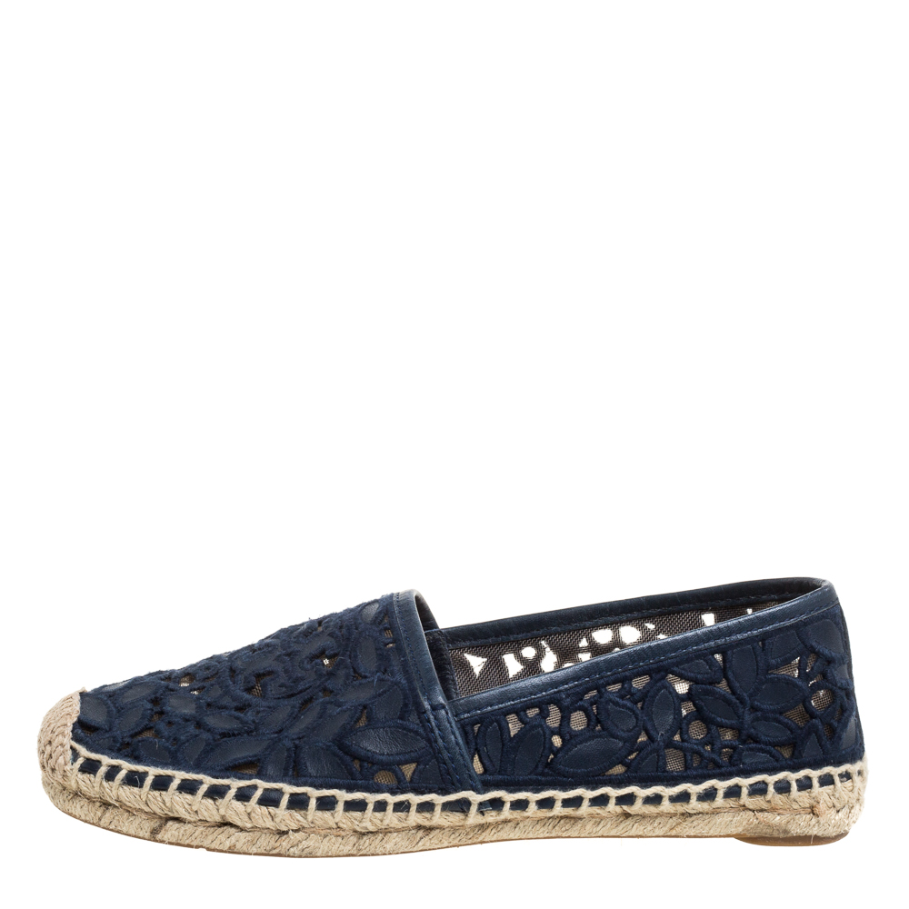 

Tory Burch Blue Embroidered Leather Cutout Espadrille Flats Size