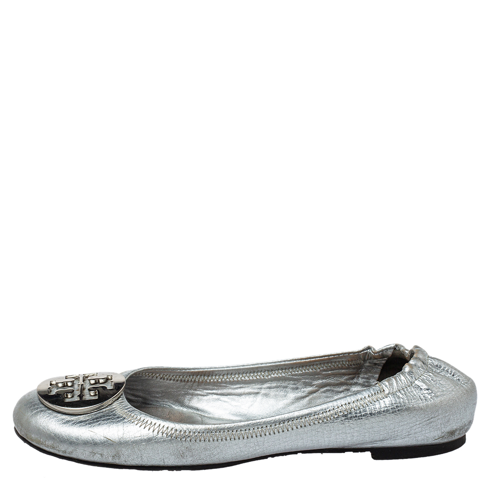 

Tory Burch Silver Leather Scrunch Ballet Flats Size