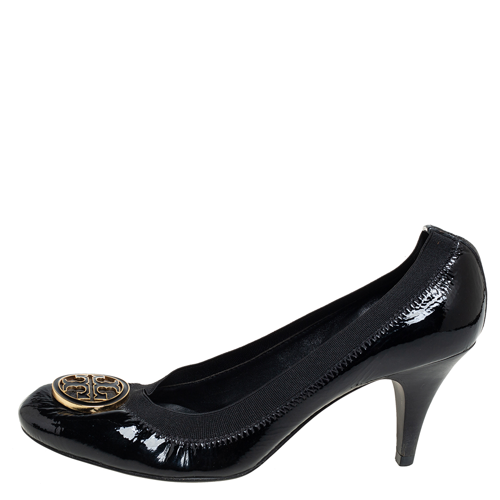 

Tory Burch Black Patent Leather Scrunch Pumps Size