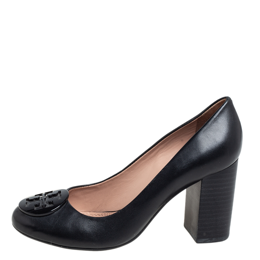 

Tory Burch Black Leather Block Heel Pumps Size