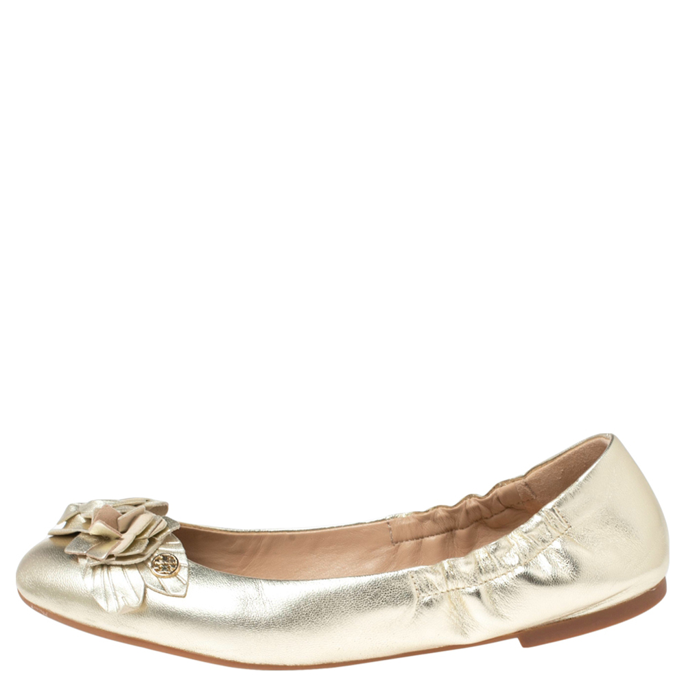 

Tory Burch Gold Leather Blossom Ballet Flats Size