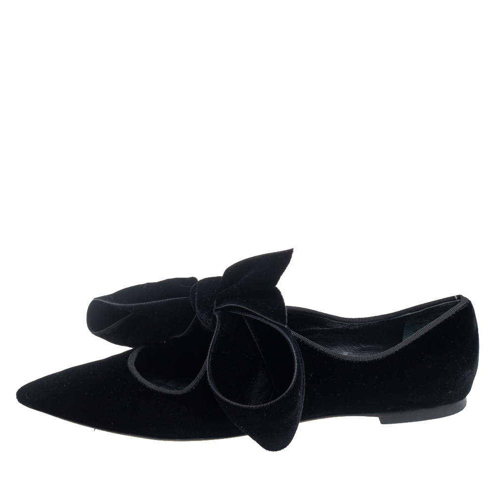 

Tory Burch Black Velvet Clara Pointed Toe Ballet Flats Size
