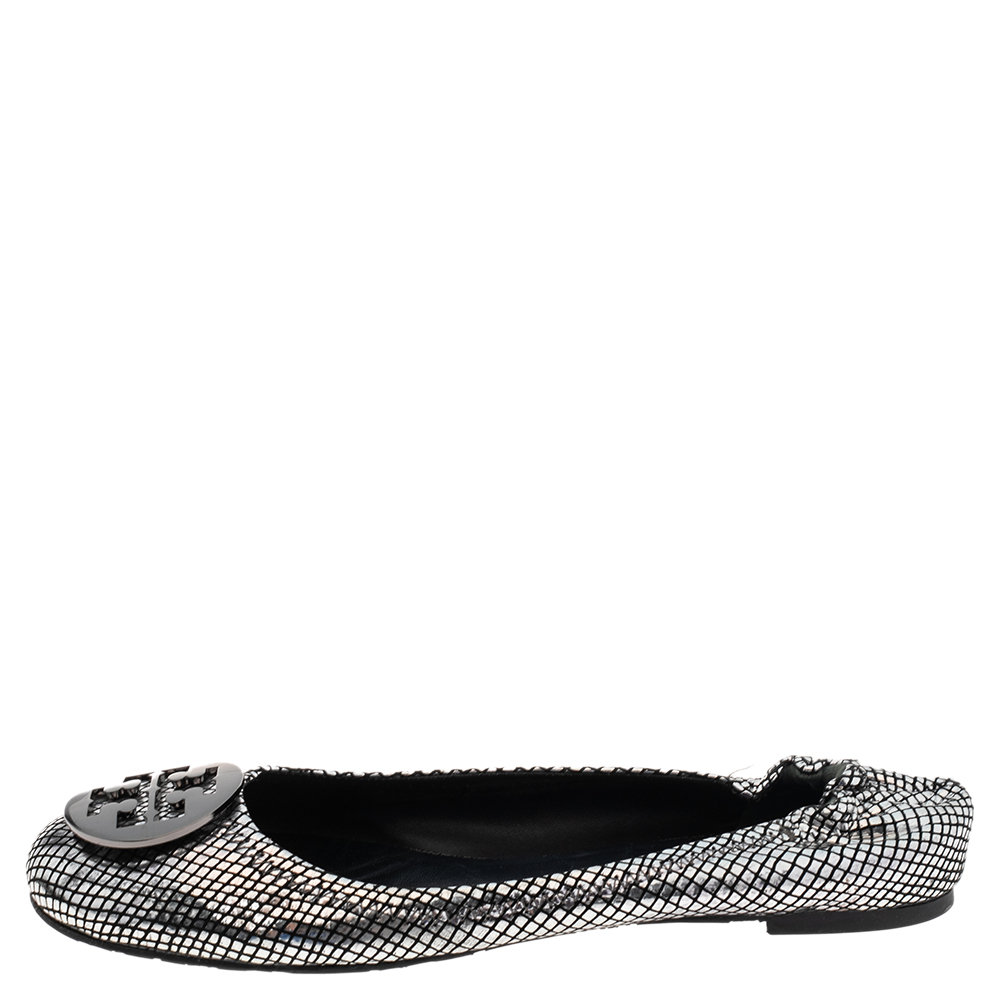 

Tory Burch Silver Snakeskin Embossed Leather Logo Ballet Flats Size