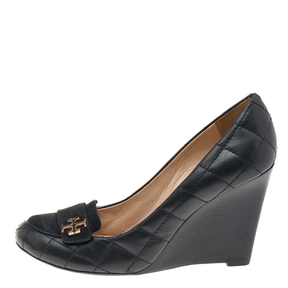 

Tory Burch Black Quilted Leather And Suede Leila Wedge Pumps Size
