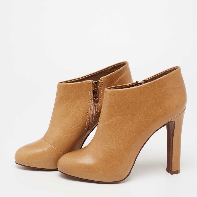 

Tory Burch Tan Leather Ankle Booties Size