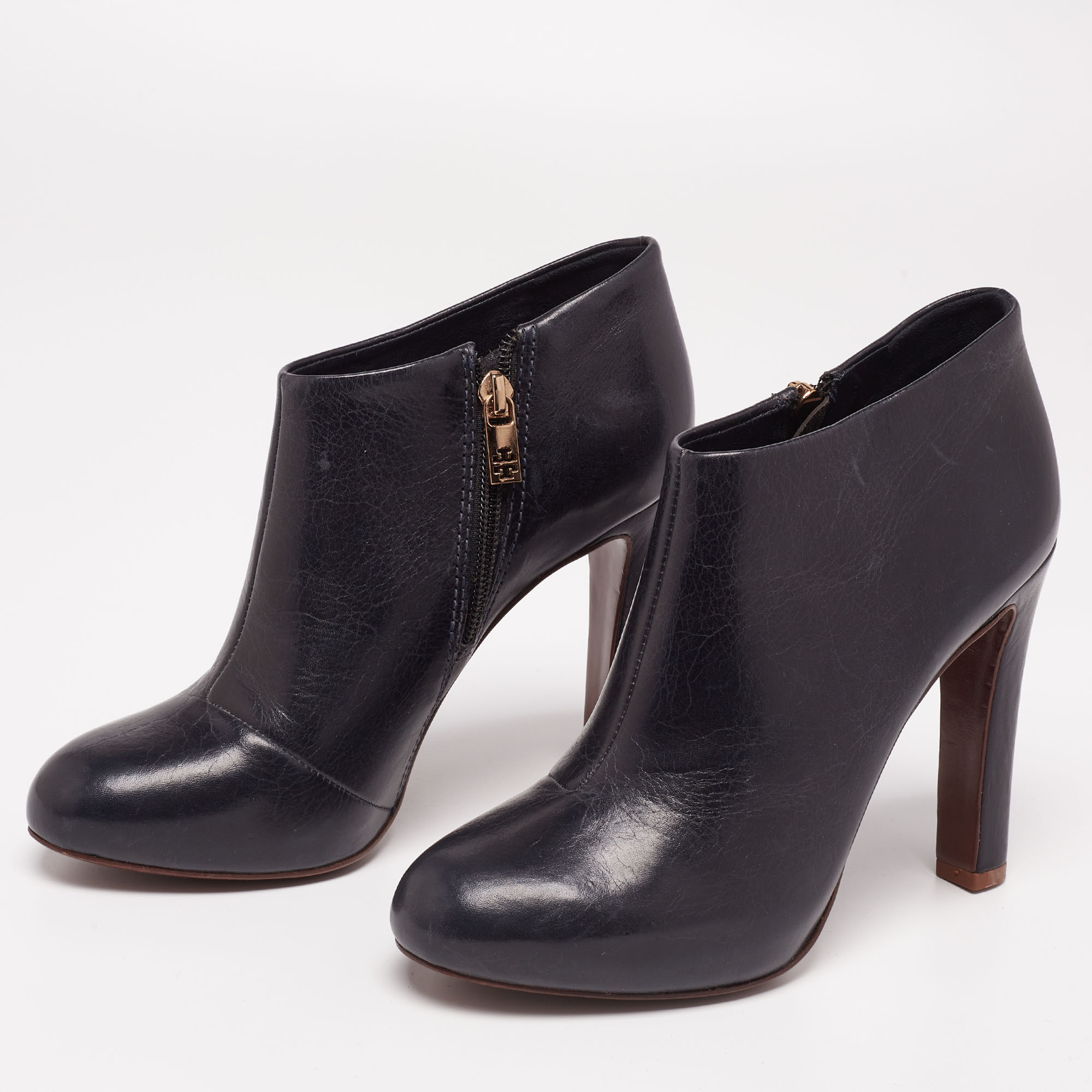 

Tory Burch Navy Blue Leather Ankle Boots Size