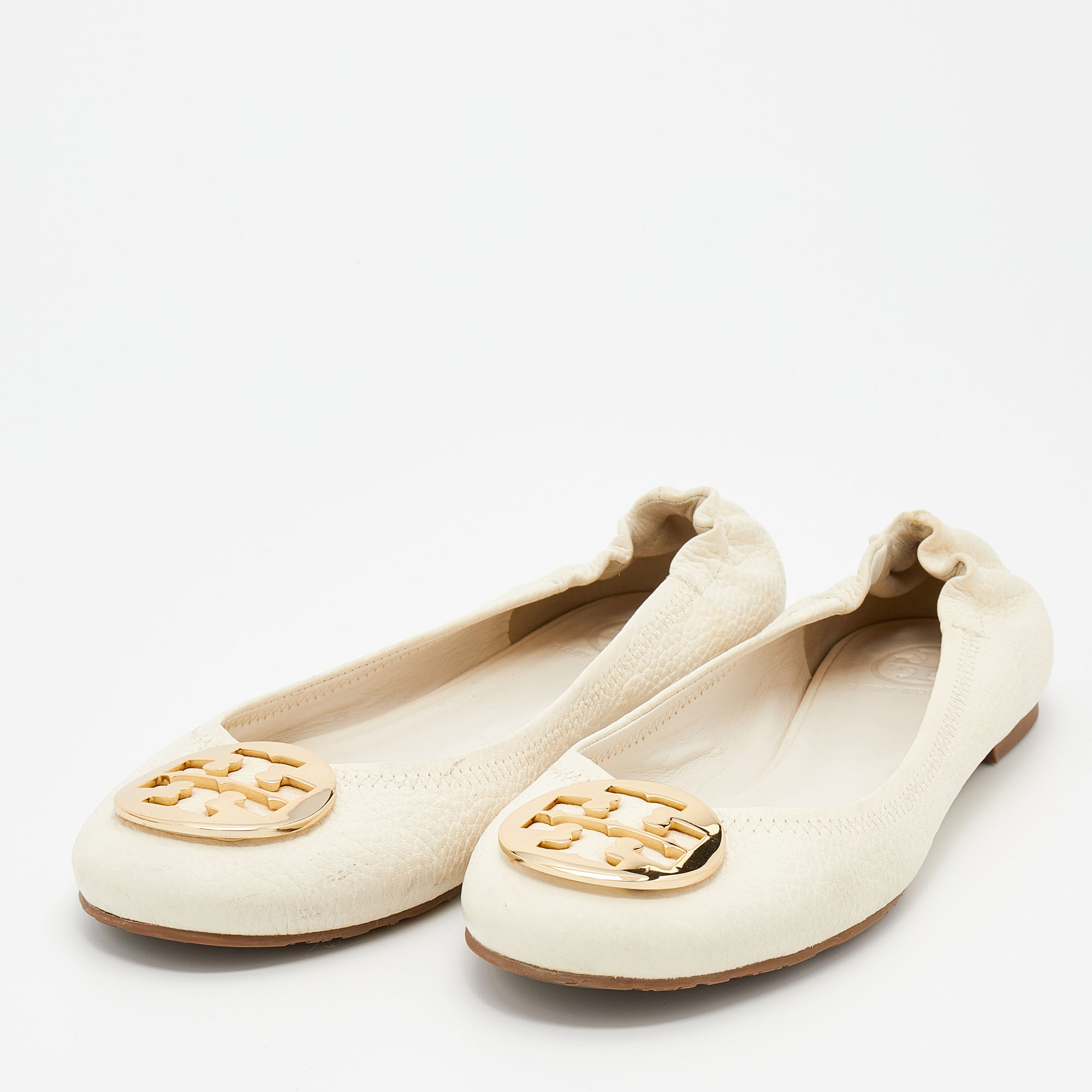 

Tory Burch Off-White Leather Reva Scrunch Ballet Flats Size