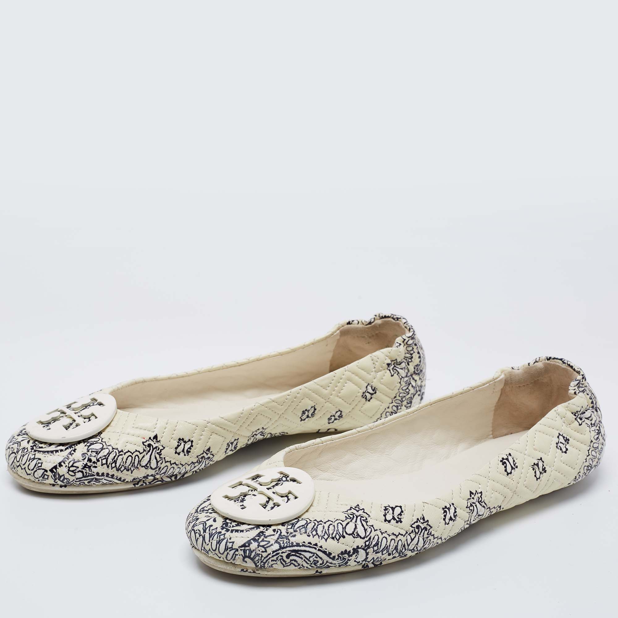 

Tory Burch Cream/Black Quilted Printed Leather Minnie Ballet Flats Size