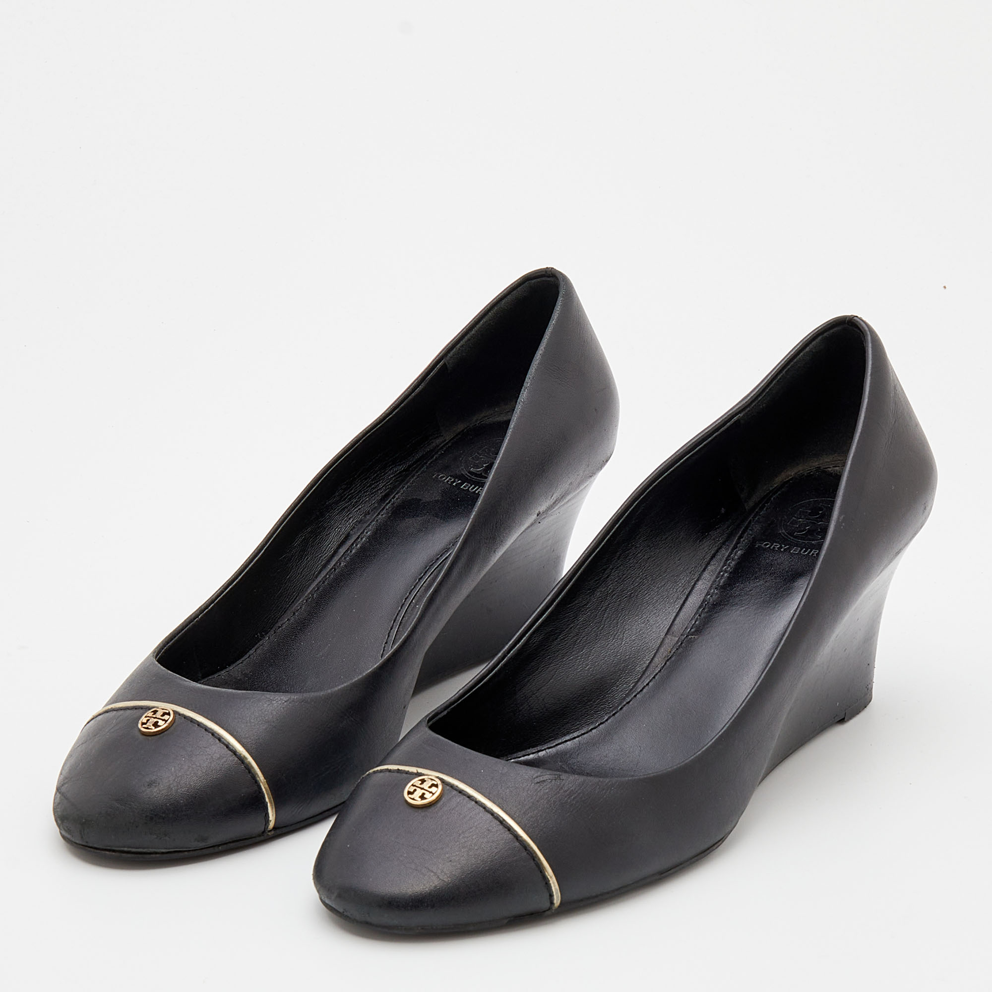 

Tory Burch Black Leather Cap Toe Wedge Pumps Size