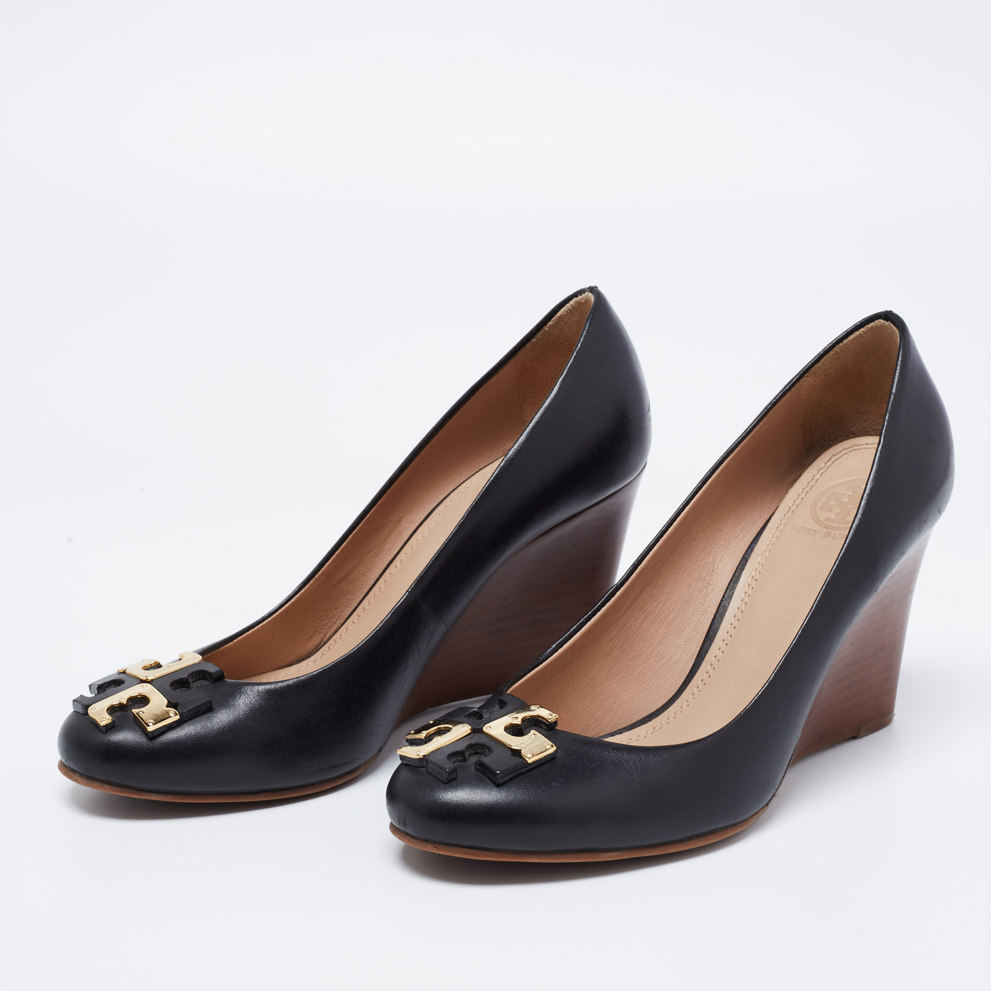 

Tory Burch Black Leather Lowell New Logo Wedge Pumps Size
