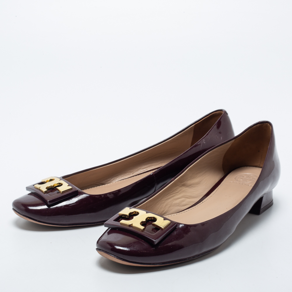 

Tory Burch Burgundy Patent Leather Gigi Block Heel Pumps Size