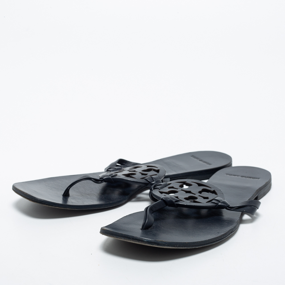 

Tory Burch Blue Leather Thong Flats Size