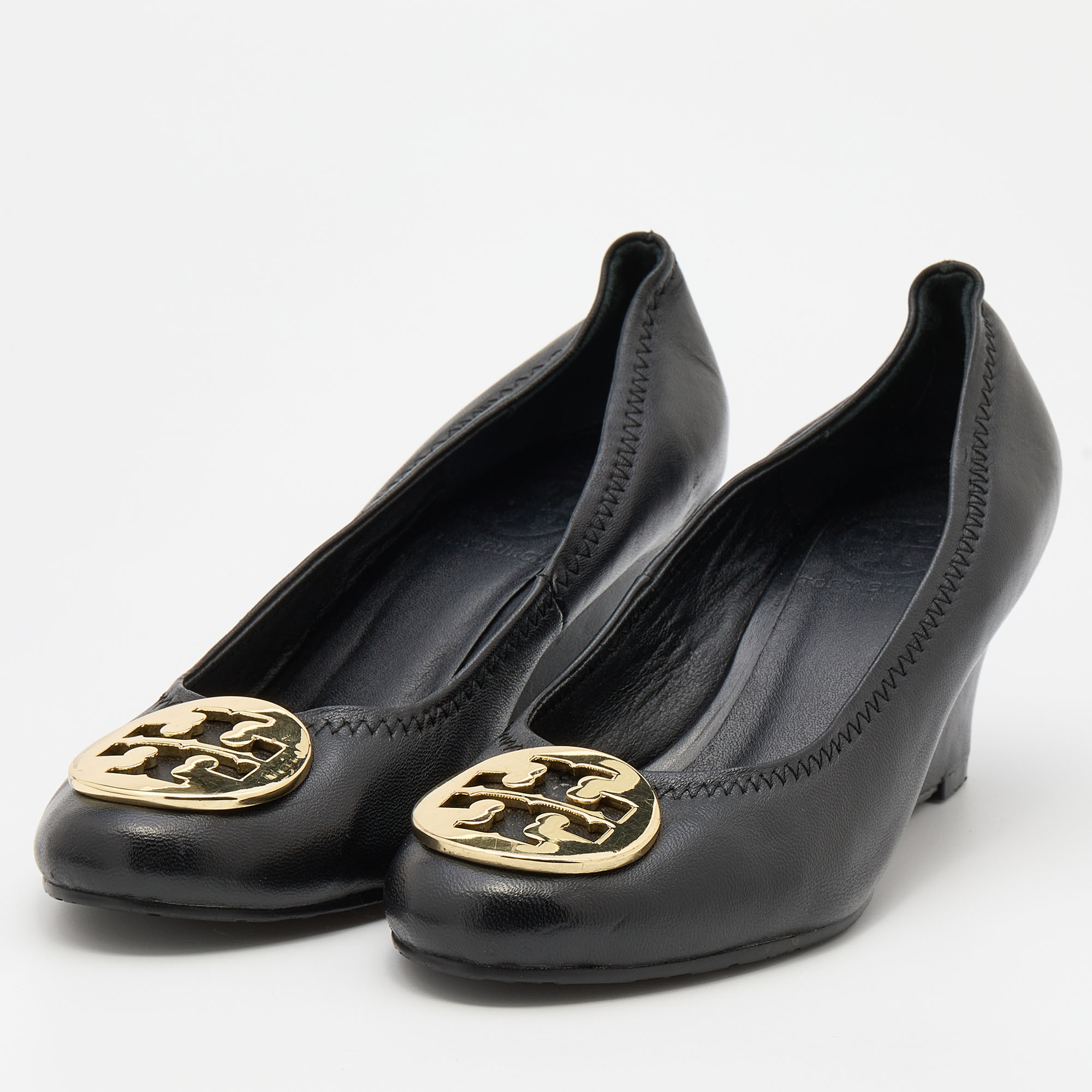 

Tory Burch Black Leather Sally Wedge Pumps Size