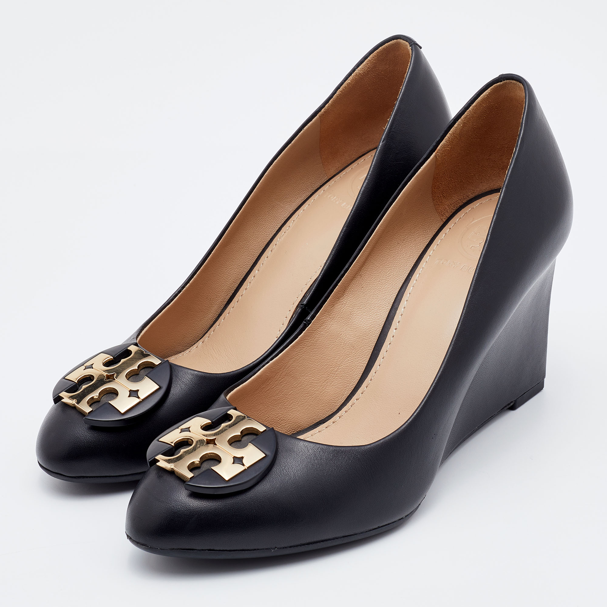 

Tory Burch Black Leather Wedge Pumps Size