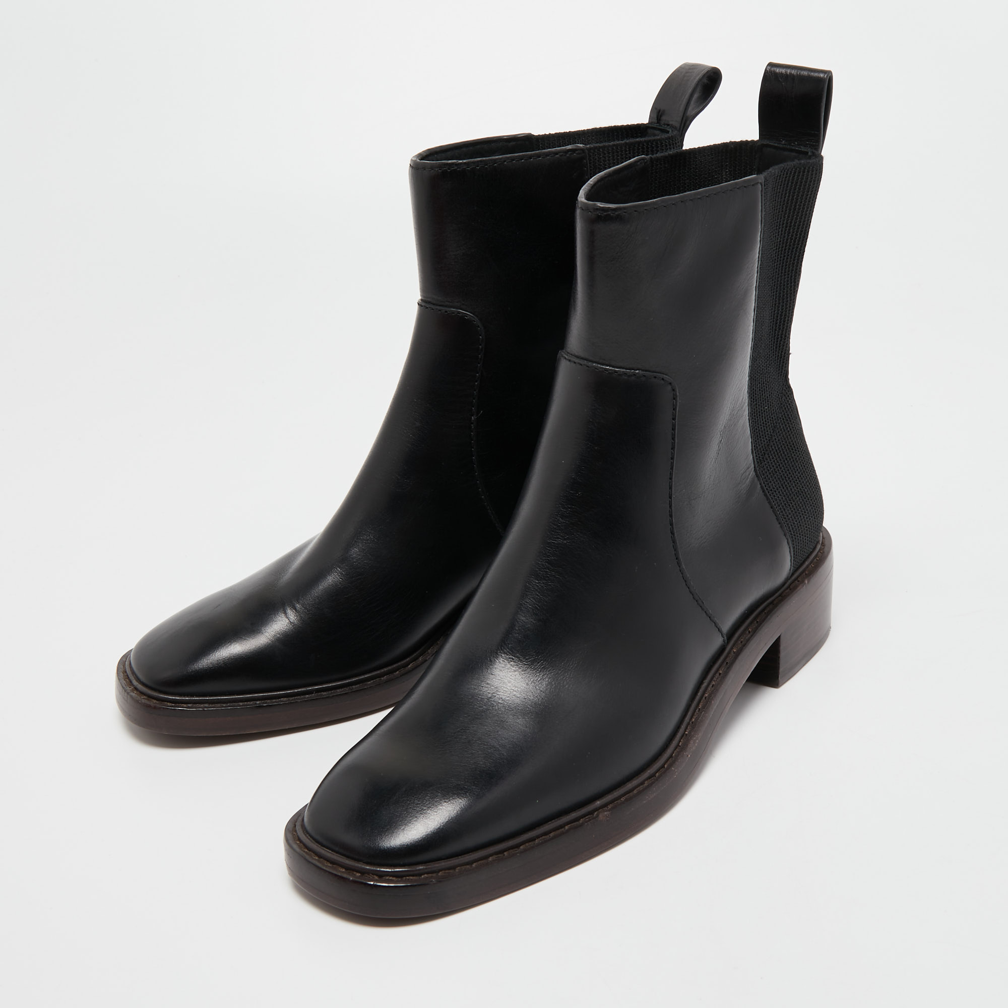 

Tory Burch Black Leather Ankle Length Boots Size