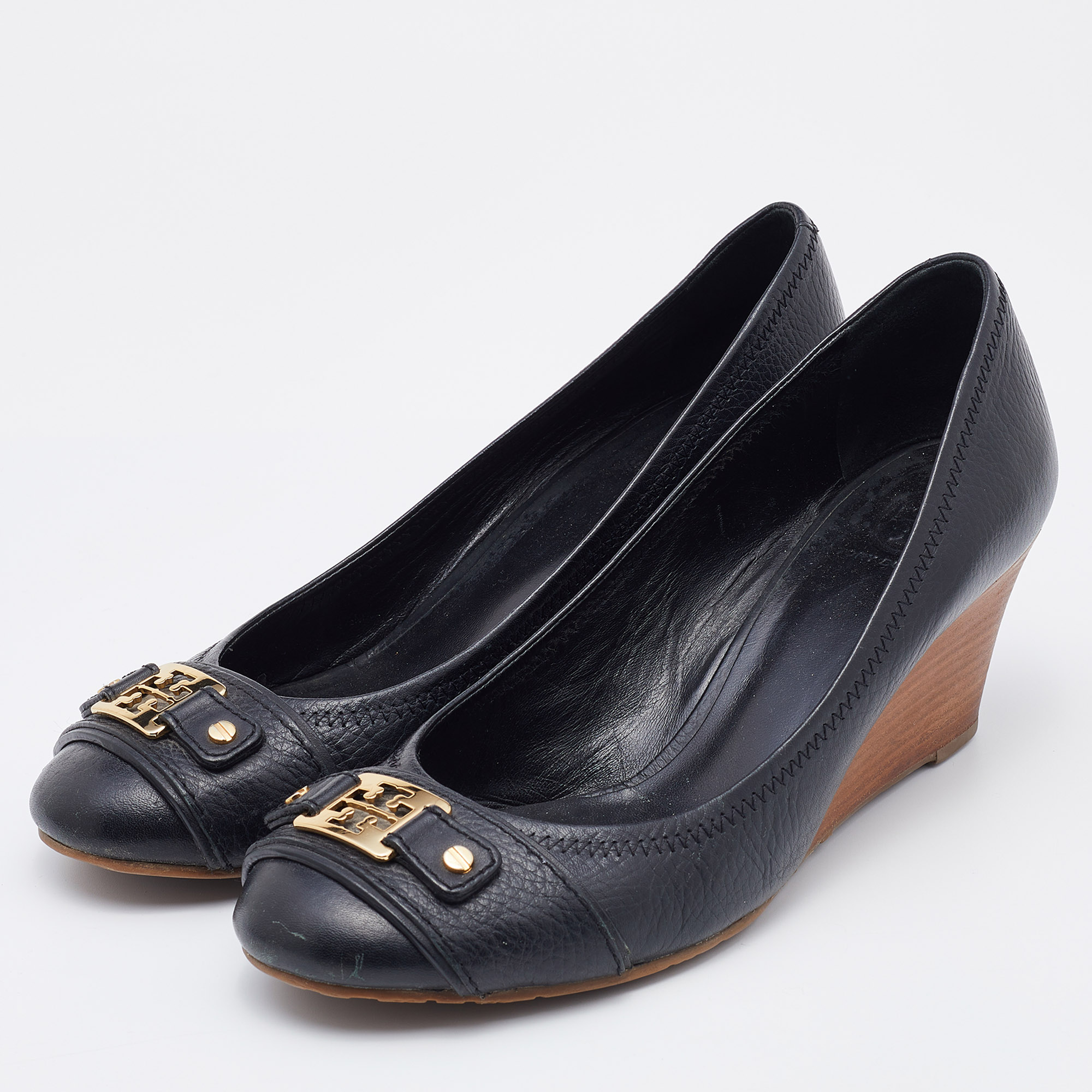 

Tory Burch Black Leather Amanda Wedge Pumps Size