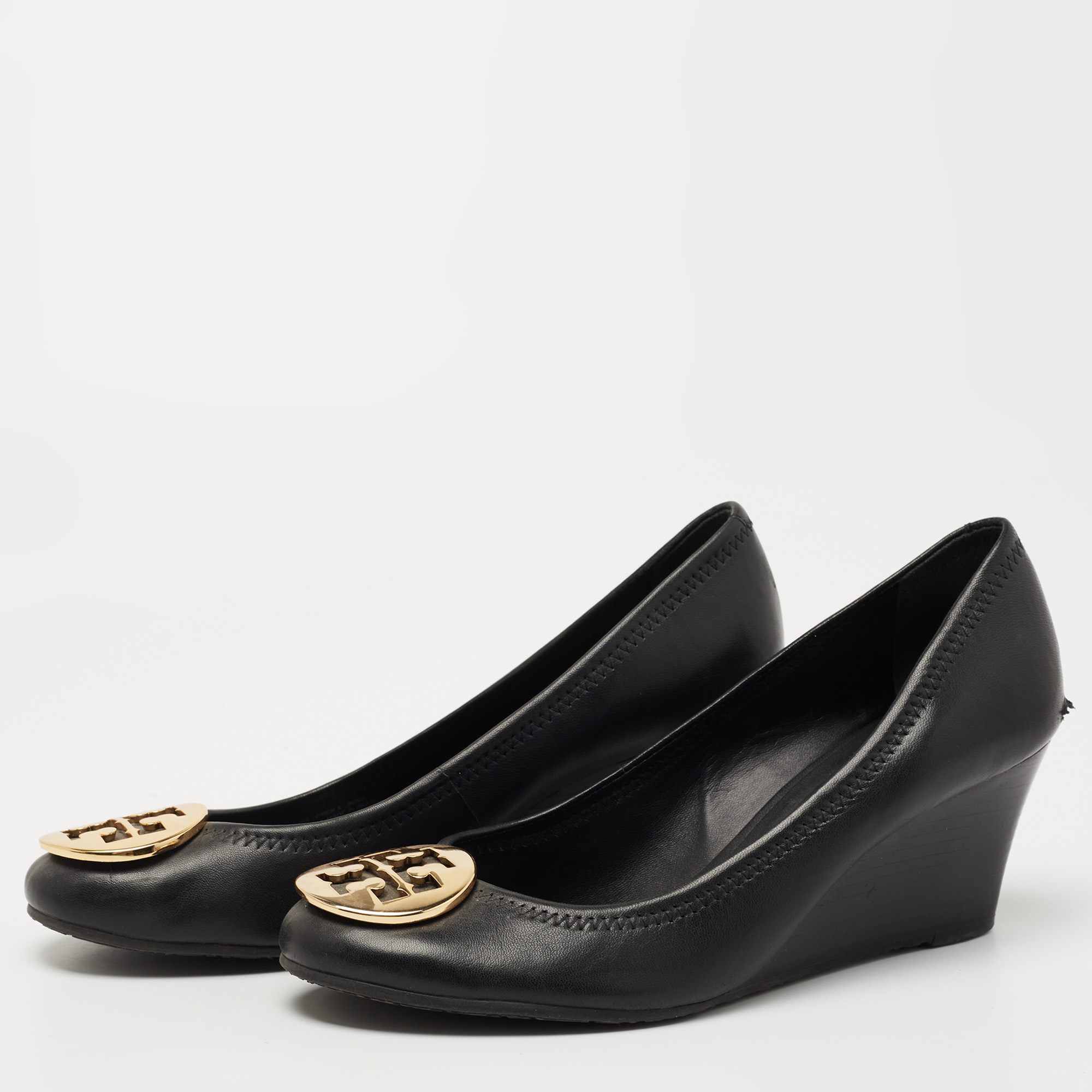 

Tory Burch Black Leather Sally Wedge Pumps Size