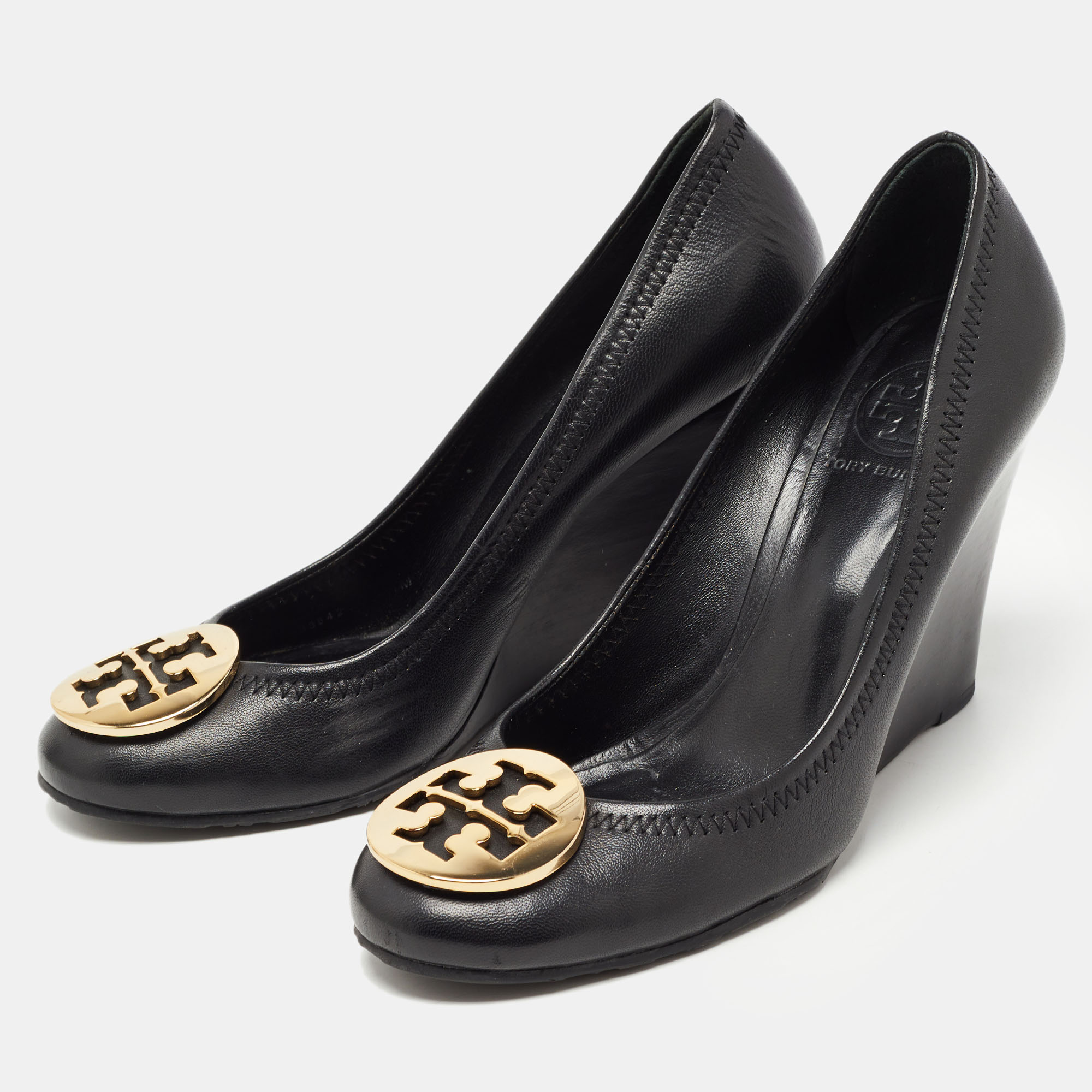 

Tory Burch Black Leather Sally Wedge Pumps Size