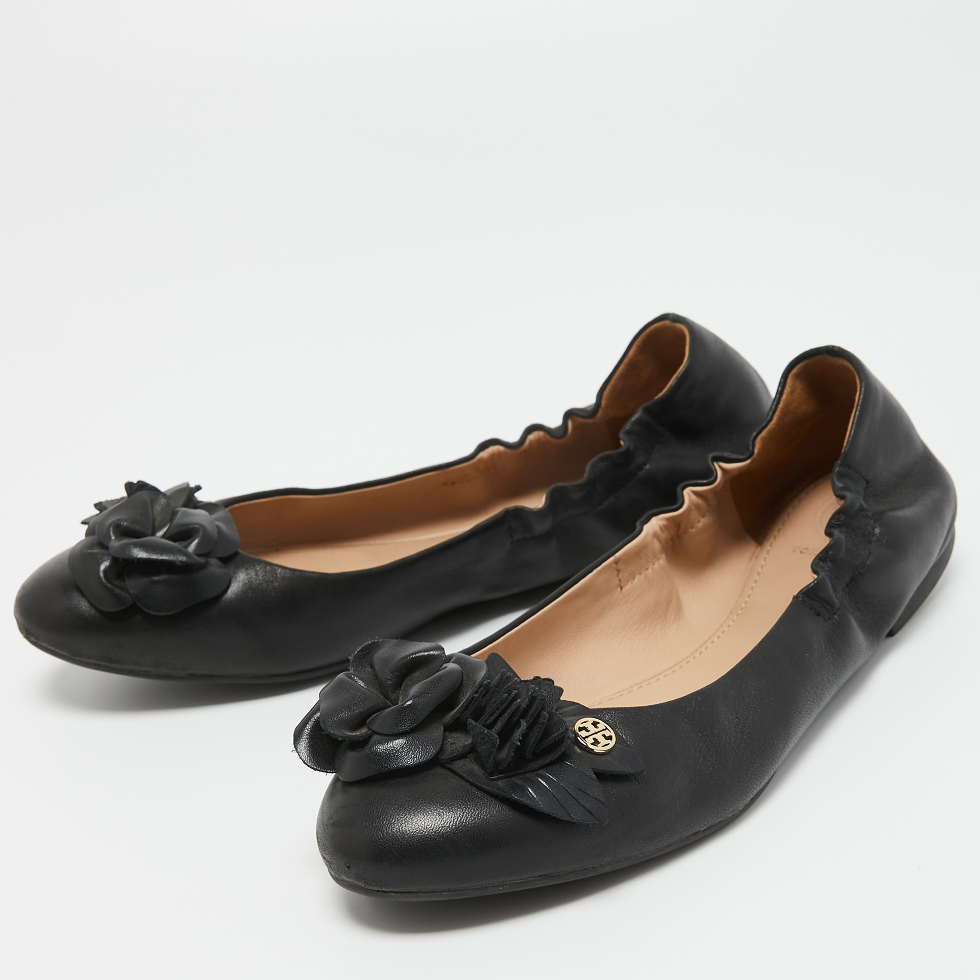 

Tory Burch Black Leather Blossom Ballet Flats Size