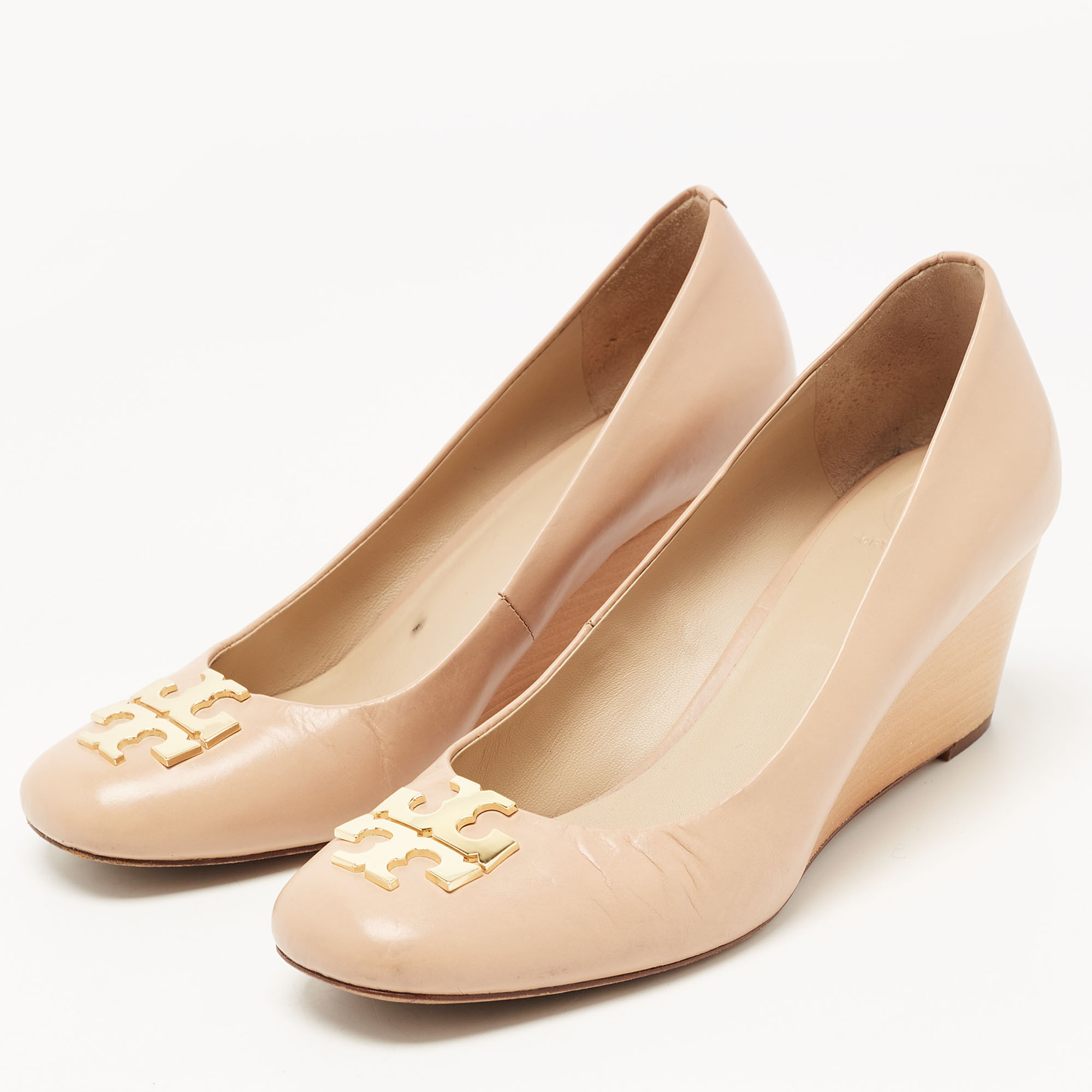 

Tory Burch Beige Leather Lowell Wedge Pumps Size
