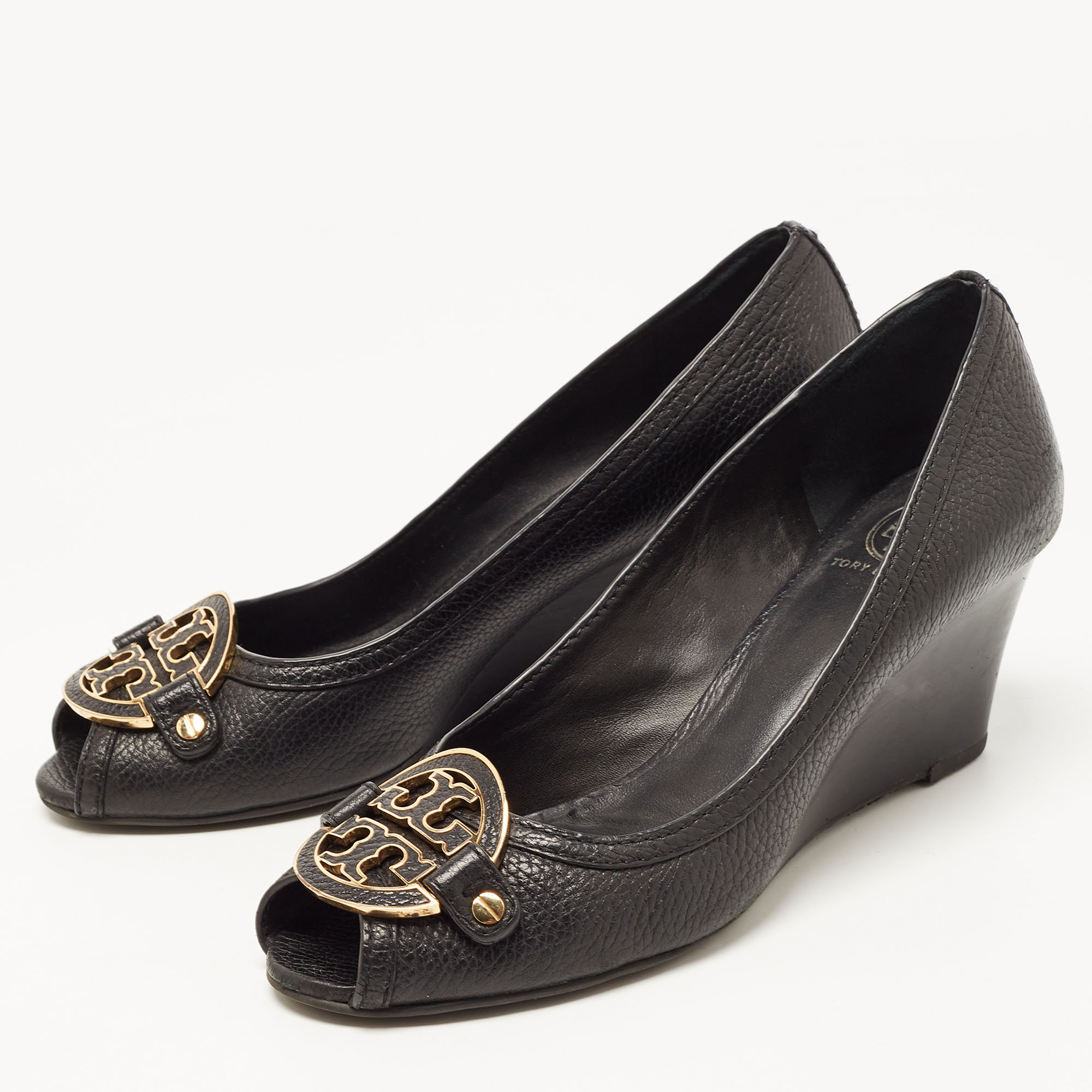 

Tory Burch Black Leather Wedge Pumps Size 40