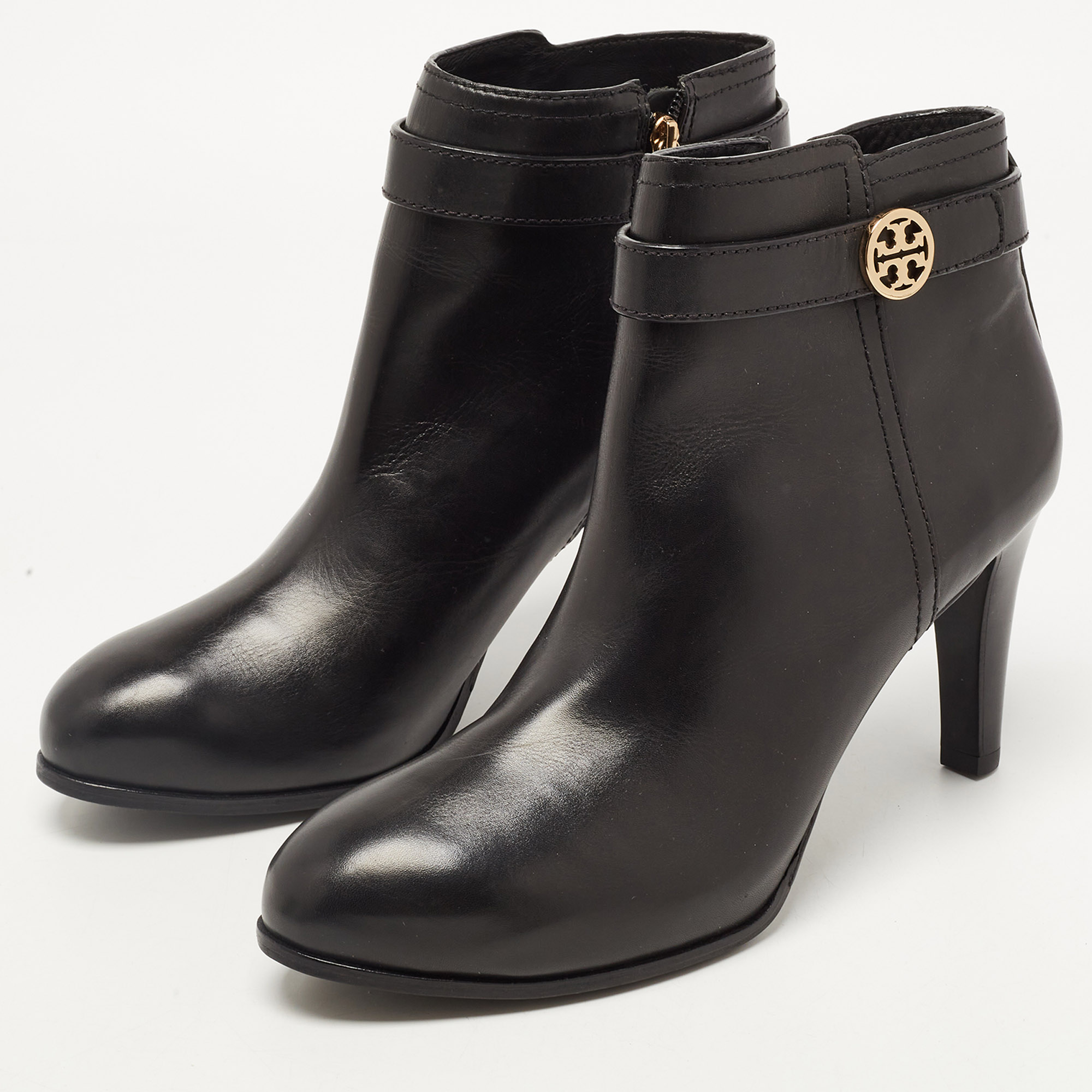 

Tory Burch Black Leather Ankle Boots Size